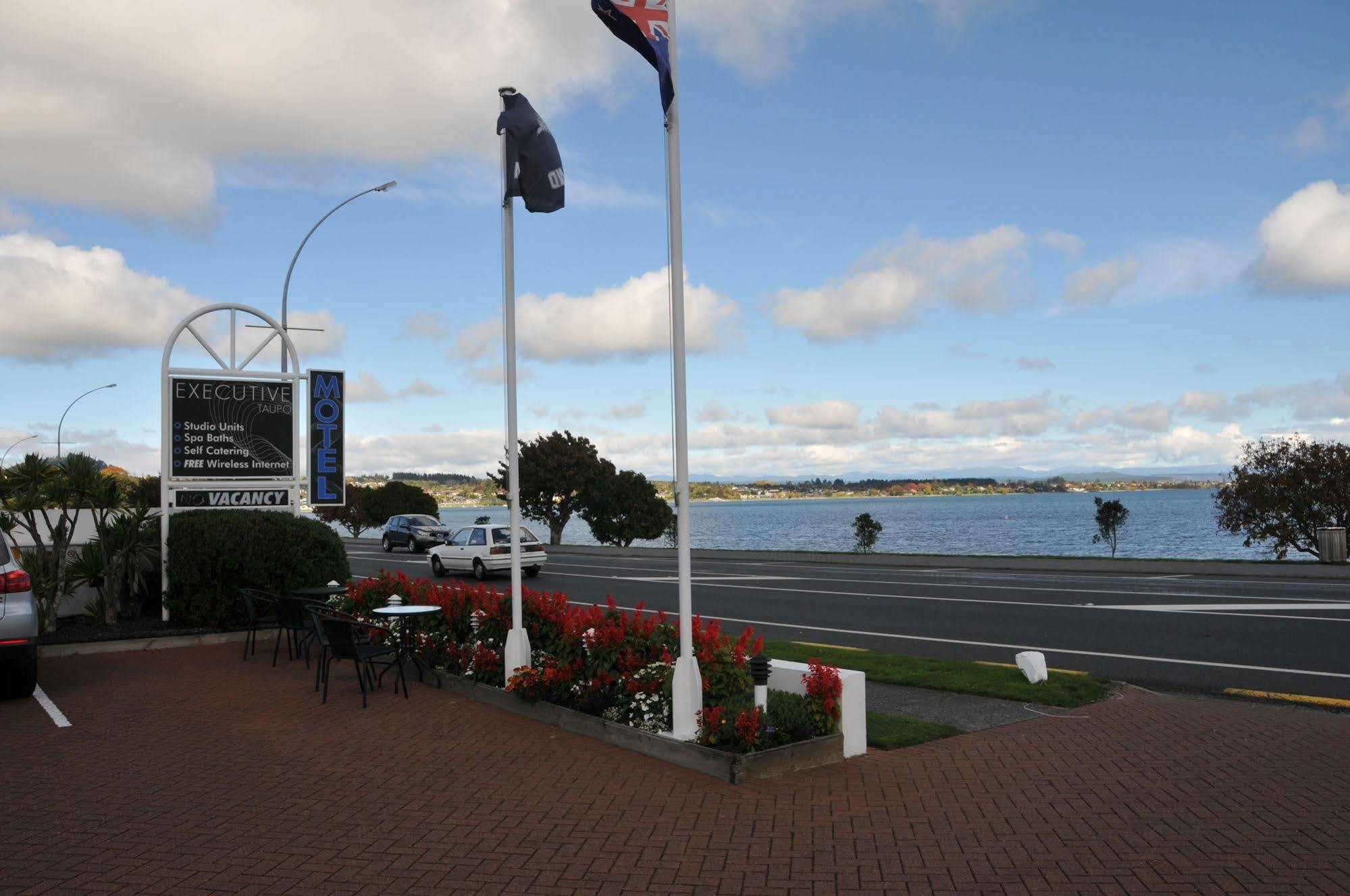 Lakeside Taupo Motel Exterior foto